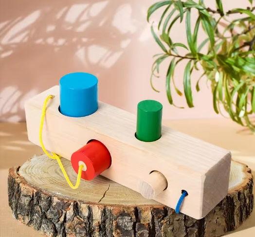 Fából készült 3D puzzle, színes elemekkel