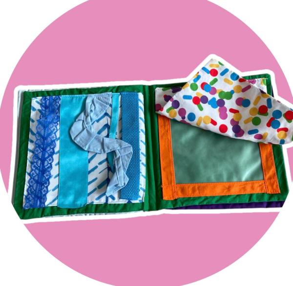 Interaktív textil fejlesztő könyv babáknak “m”
