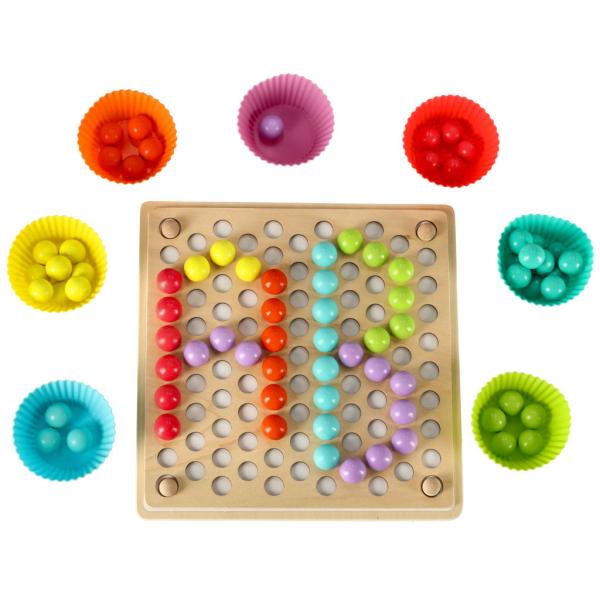 Montessori  fejlesztő golyó válogató